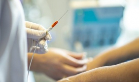 Aide médicale d'État : le gouvernement passe en force