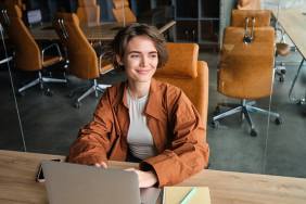 Contrat d'engagement jeune (CEJ) : beaucoup de contrôles pour peu de résultats 