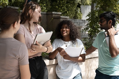 Emploi et formation des jeunes : entre discrimination et freins sociaux 