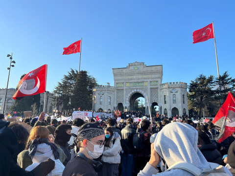 Manifestations en Turquie : le peuple aspire à des élections démocratiques Manifestations en Turquie : le peuple aspire à des élections démocratiques
